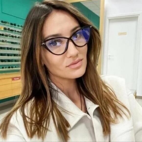 New Original TOM FORD FT5729 - B/V 001 This cat eye optical comes in a shiny - Picture 4 of 9